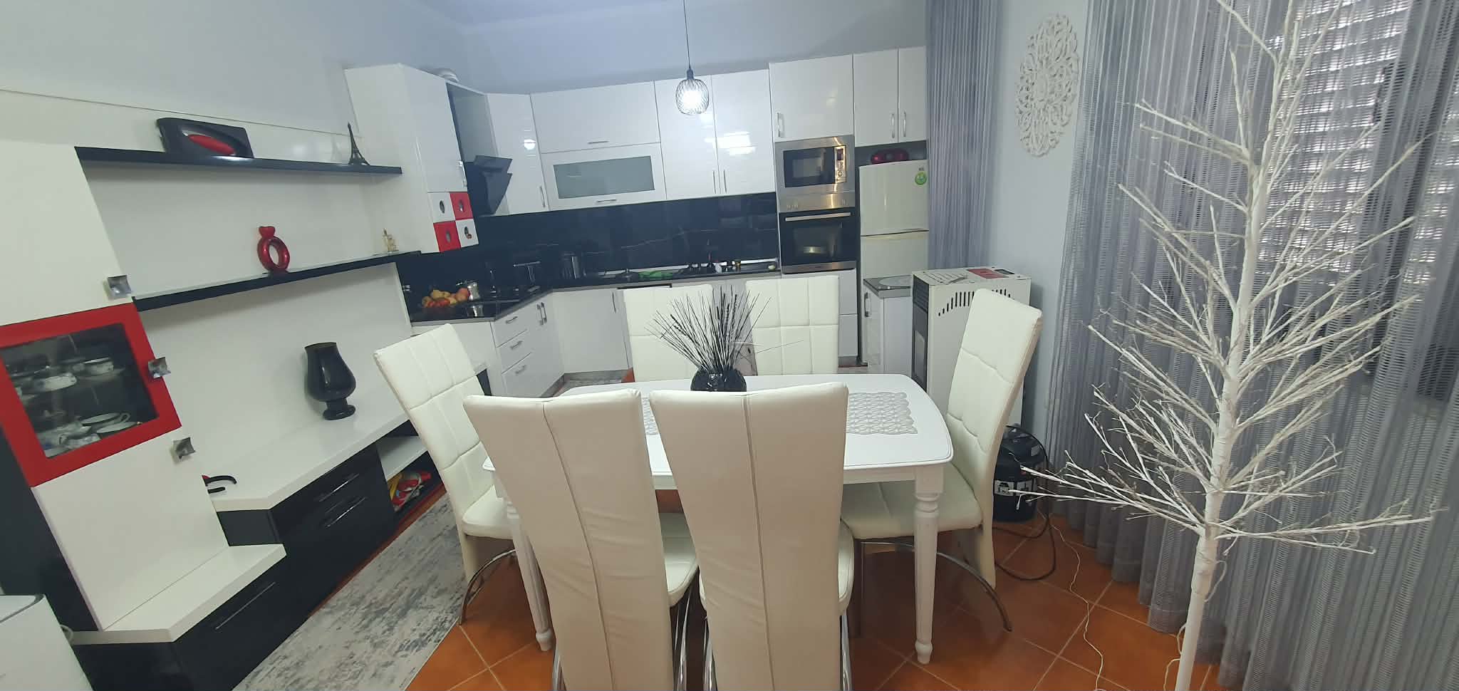 e30fb1b0-f290-4444-a7d0-79bd33b0c5aa