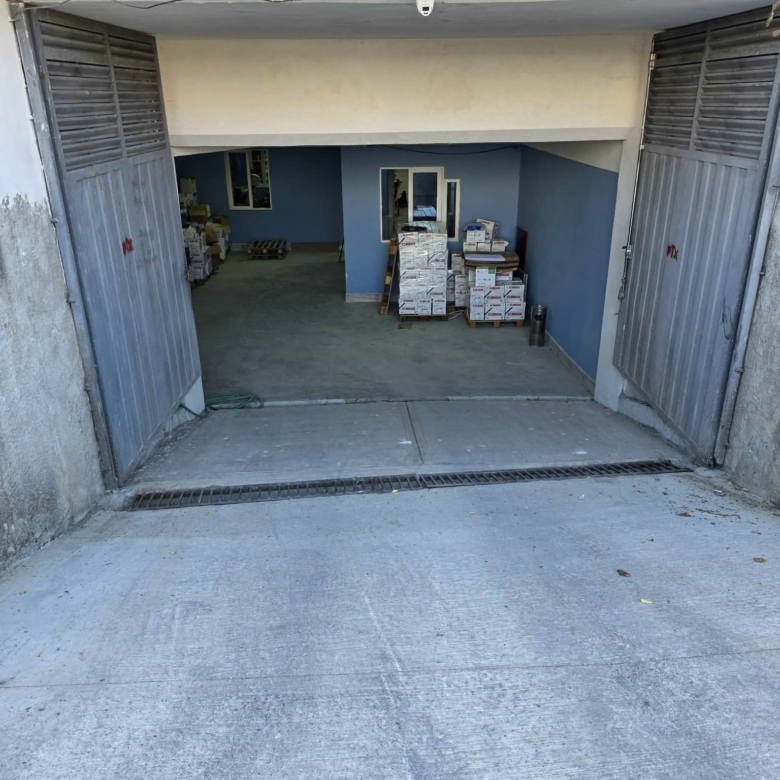 780