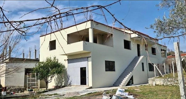 780